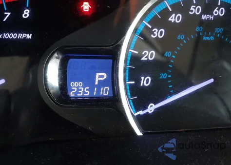 2013 Toyota Sienna Xle 7 Passenger z USA, uszkodzony, nr VIN 5TDDK3DC8DS056286